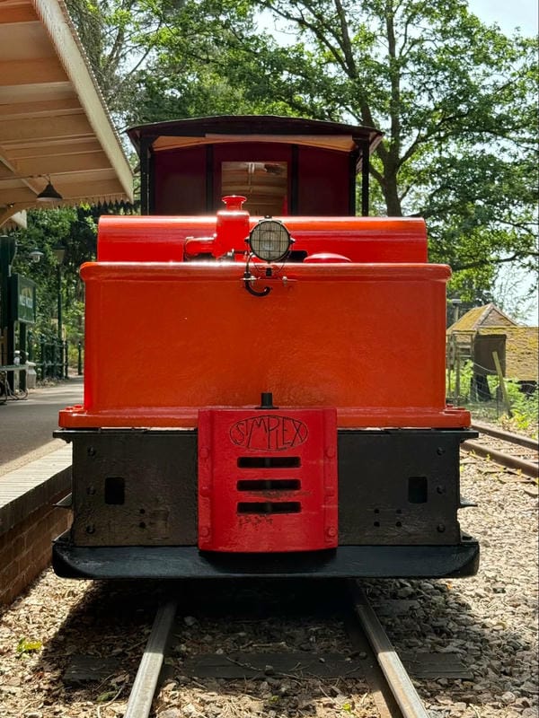 A brave photograph showing a towering Amey from the front! Photo: Alex Forshaw